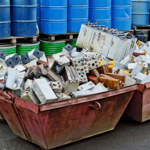 Smaltimento rifiuti speciali: cosa sapere, come gestirlo
